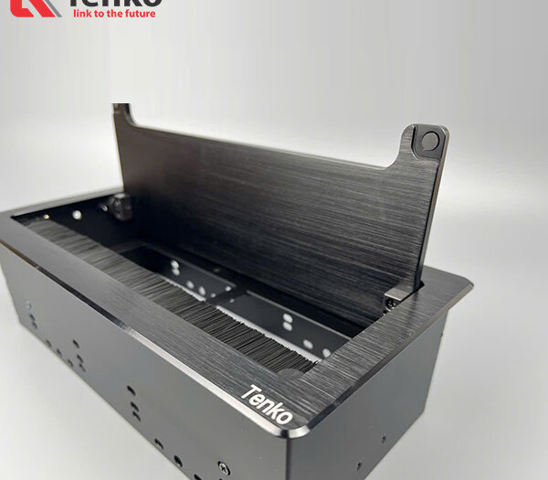 Hộp Ổ Cắm Âm Bàn Hợp Kim Nhôm Tenko TK-D4S Đen